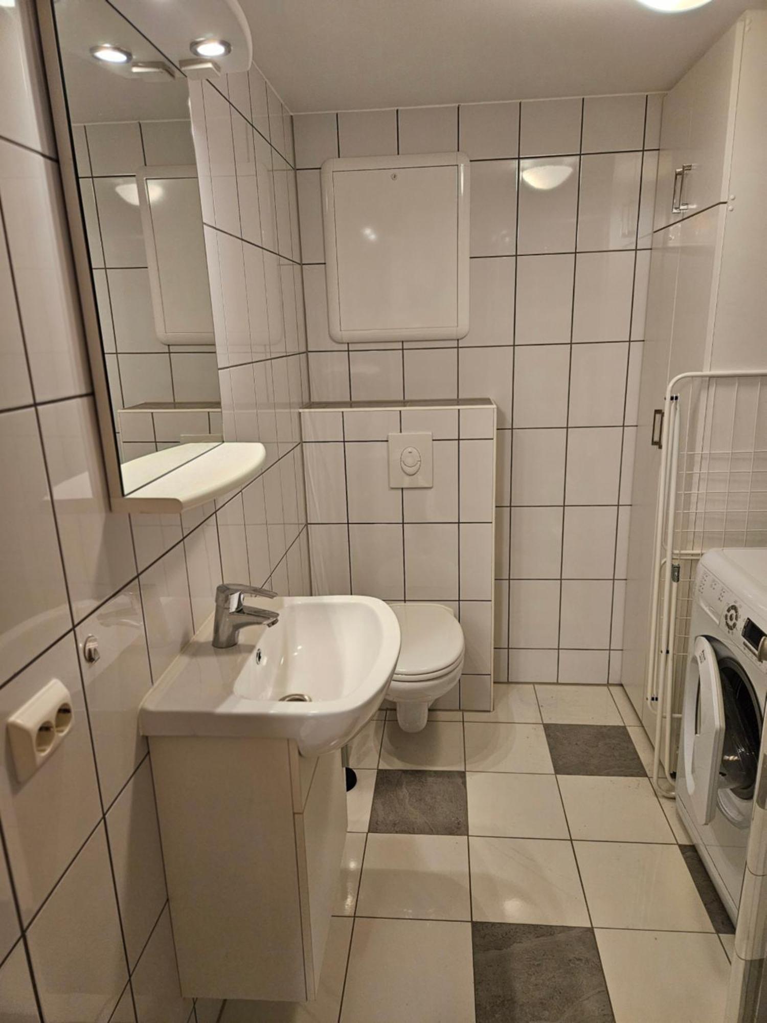 Leilighet Naer Flyplass Og Alesund Sentrum Ytterland Exterior foto